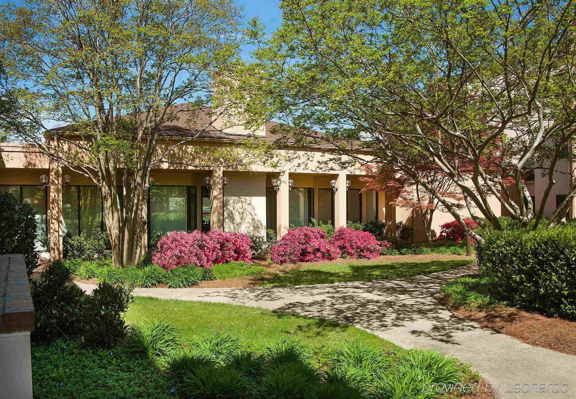 Courtyard Charlotte Arrowood Hotel Exterior photo